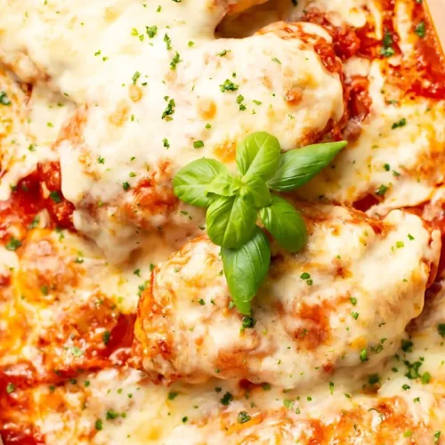 Cheesy Mozzarella Chicken Bake