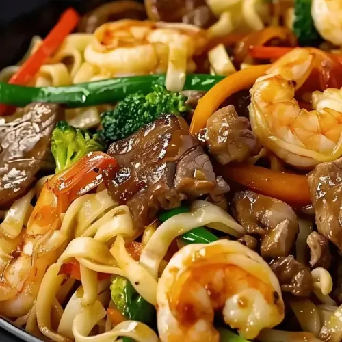 Steak Shrimp Stir-Fried Noodles